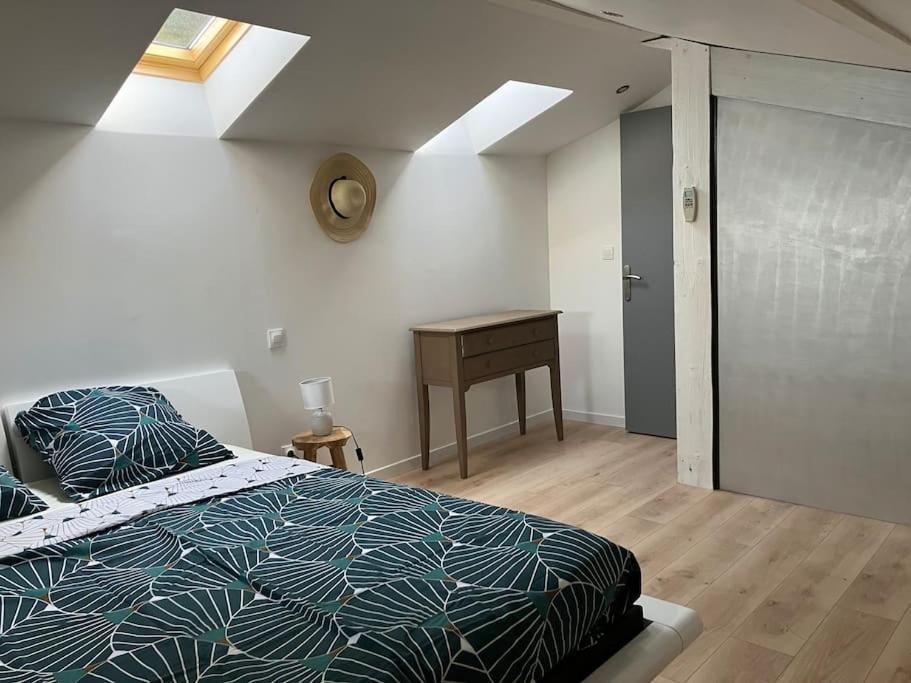 Appartement T4 Terrasse Et Vue 伊斯特尔 外观 照片