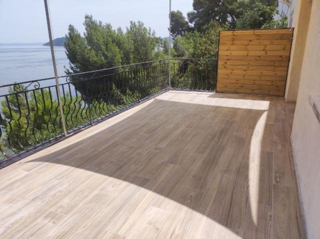 Appartement T4 Terrasse Et Vue 伊斯特尔 外观 照片