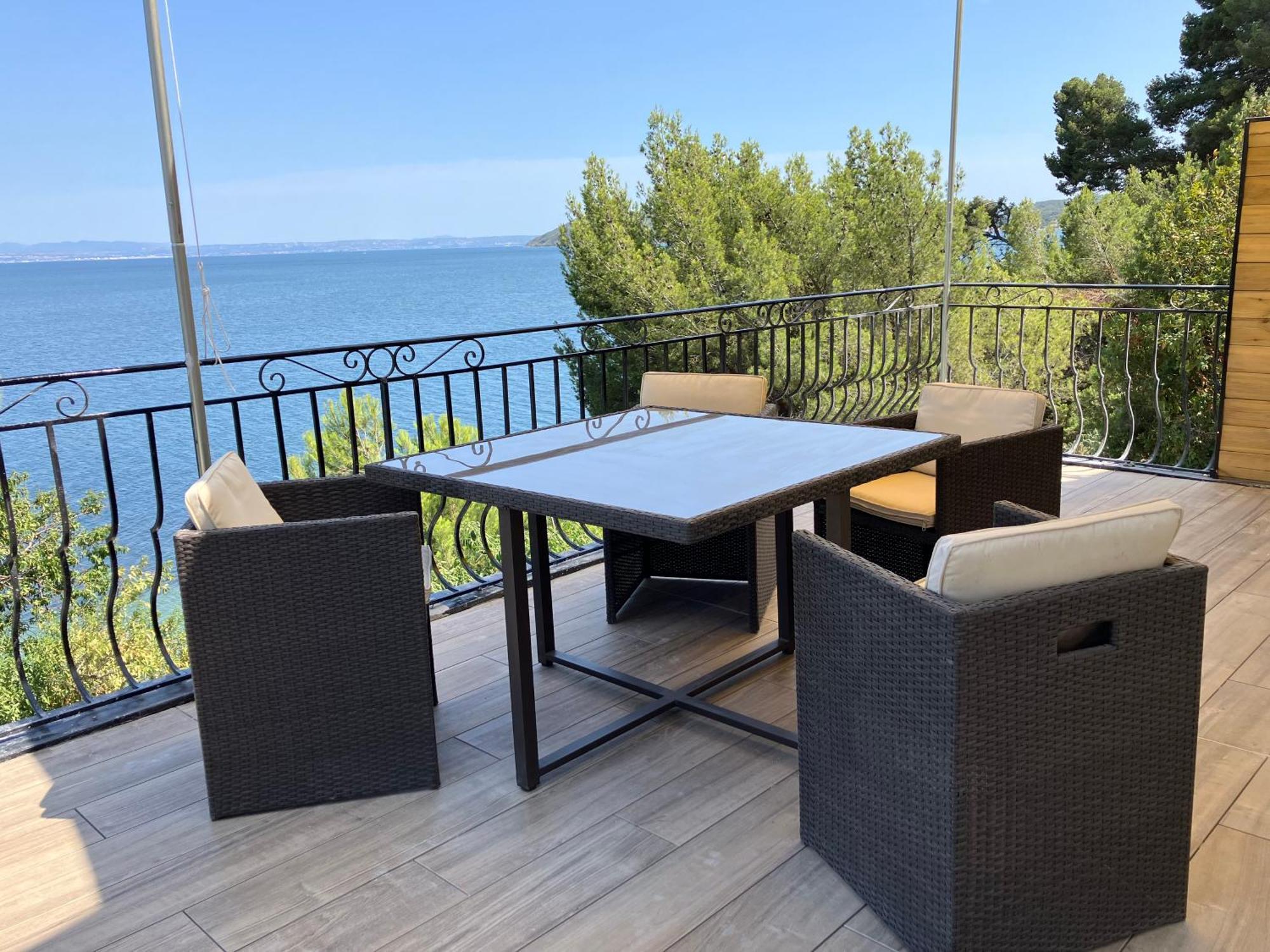 Appartement T4 Terrasse Et Vue 伊斯特尔 外观 照片